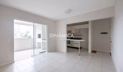 Apartamento com 2 quartos para alugar no Centro, Blumenau , 75 m2 por R$ 2.700