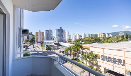 Apartamento com 2 quartos para alugar no Victor Konder, Blumenau , 94 m2 por R$ 1.800