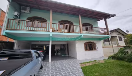 Casa com 3 quartos à venda na Rua Osasco, 161, Valparaíso, Blumenau, 135 m2 por R$ 700.000