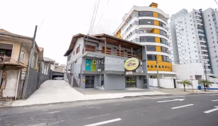Casa com 3 quartos para alugar no Centro, Blumenau , 250 m2 por R$ 6.600