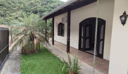 Casa com 2 quartos à venda na Rua Antônio Hank, 65, Valparaíso, Blumenau, 96 m2 por R$ 490.000