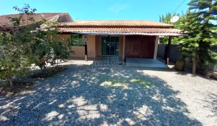 Casa com 3 quartos à venda na Rua Antônio Const. Duarte, 193, Centro, Penha, 120 m2 por R$ 615.000