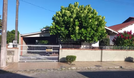 Casa com 3 quartos à venda na Av. Curitiba, 760, Centro, Penha, 80 m2 por R$ 570.000