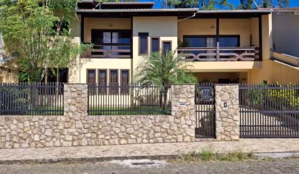 Casa com 3 quartos à venda na Rua Emma Freygang, 176, Garcia, Blumenau, 291 m2 por R$ 849.000