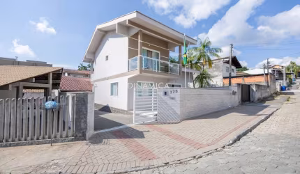 Casa com 3 quartos à venda na Rua José Nazário Rebello, 07, Velha Central, Blumenau, 251 m2 por R$ 1.100.000