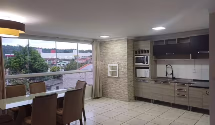 Apartamento com 2 quartos para alugar em Água Verde, Blumenau , 74 m2 por R$ 2.100