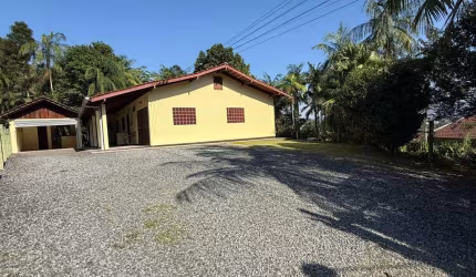 Casa com 4 quartos à venda na Rua Johann Sachse, 1020, Badenfurt, Blumenau, 183 m2 por R$ 680.000