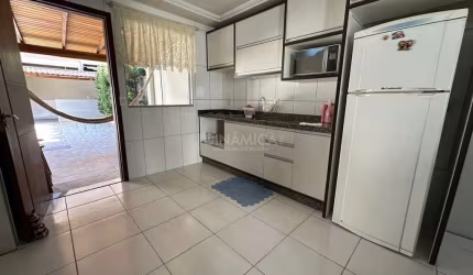 Casa com 2 quartos à venda na Rua Mara Aparecida Freitas, 299, Fidélis, Blumenau, 101 m2 por R$ 420.000