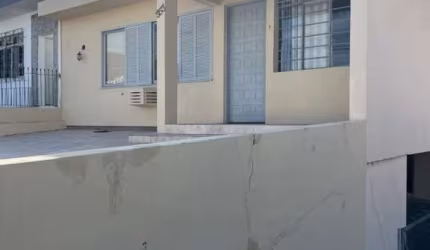Casa com 3 quartos à venda no Capoeiras - Área Comercial