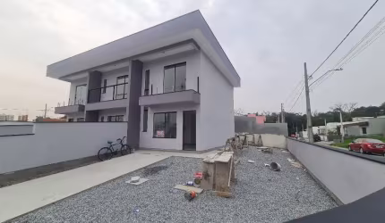 Sobrado a venda com 2 quartos no bairro bela vista