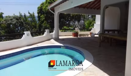 CASA EM CONDOMINIO FECHADO