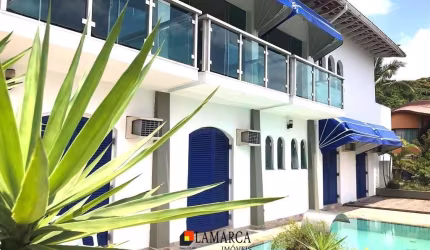 Casa a venda em Condominio Fechado de alto padrão