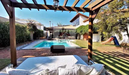 Casa Alto Padrão com 1.600 m². No Condomínio Park Campestre!