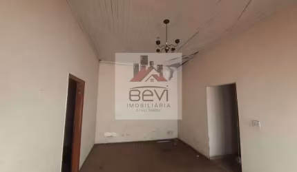 Casa para Investimento, com exlente terreno. Oportunidade!