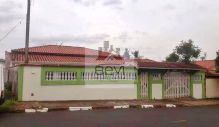Casa no bairro Jardim Itaquere em São Pedro; Venha Conferir!