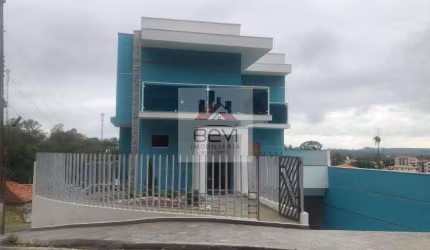 Casa com 5 dorms, Centro, Águas de São Pedro - R$ 2.1 mi,