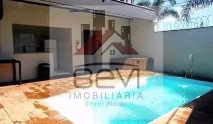 Casa  3 dormitórios, suíte, piscina e churrasqueira e 3 vagas