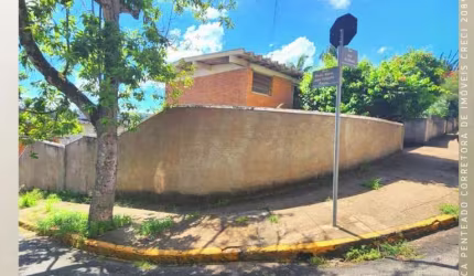 Casa para Venda em São João da Boa Vista, Centro, 4 dormitórios, 1 suíte, 2 banheiros, 1 vaga