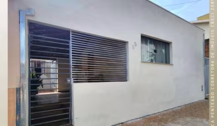 Casa para Venda em São João da Boa Vista, Centro, 3 dormitórios, 1 banheiro, 2 vagas