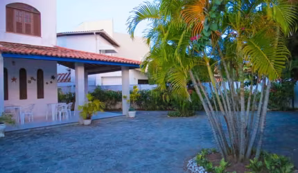 Vilas do Atlântico casa 5/4, sendo 3 suites