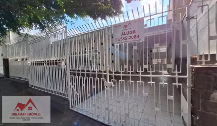 Alugue Casa Térrea com 3 quartos, 2 vagas e edícula na Saúde
