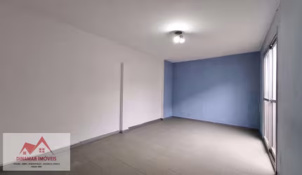 Casa 2 Dormitórios em Vila Campestre por R$ 2.000