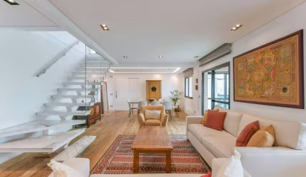 Cobertura para venda com 4 quartos, sendo 4 suítes, 305m²