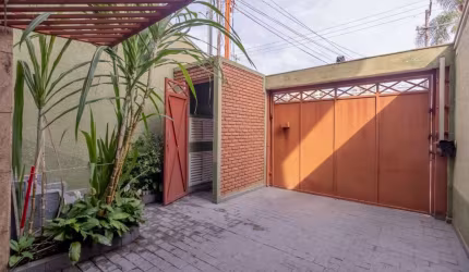Casa tipo para venda com 4 quartos, sendo 2 suítes, 219m²