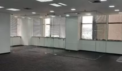 Conjunto em Cidade Monções com 188m².