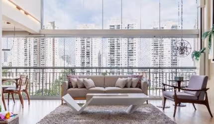 Apartamento com 238 m², 3 suítes a Master com banheira de hidromassagem , 1 escritório , 4 vagas com deposito na garagem , pé di
