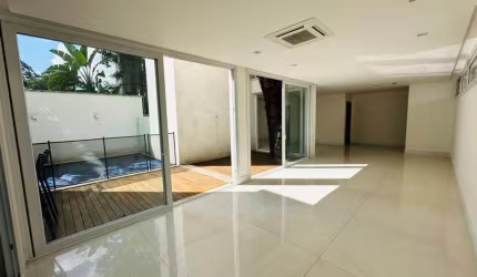Casa de condomínio com 365 m², 4 quartos sendo 4 suítes à venda no bairro Brooklin.