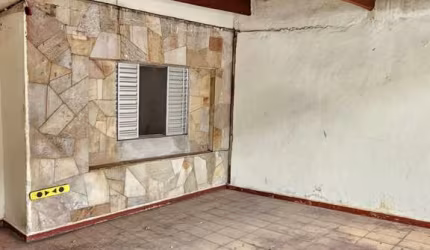 Casa térrea à venda com 3 dormitórios, 2 vagas Vila Antonieta São Paulo SP