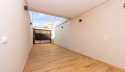 Casa Sobrado Triplex com 131 m², 3 quartos sendo 3 suítes à venda no bairro Vila da Saúde.