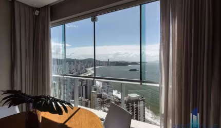 Apartamento Quadra Mar para Venda em Balneário Camboriú, CENTRO, 4 dormitórios, 2 suítes, 4 banheiros, 5 vagas