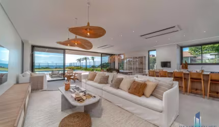 Casa para Venda em Balneário Camboriú, Praia do Estaleiro, 5 dormitórios, 4 suítes, 6 banheiros, 4 vagas