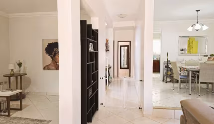 Casa tipo para venda com 4 quartos, sendo 4 suítes, 265m²