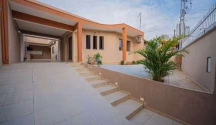 Casa tipo para venda com 4 quartos, sendo 1 suíte, 188m²