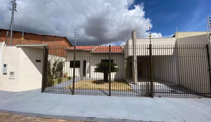 Casa tipo para venda com 3 quartos, 159m²