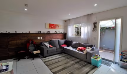 Belíssima Casa no Bairro Socorro com 211 m²!