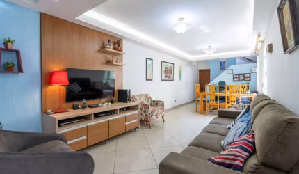 Casa tipo para venda com 3 quartos, sendo 1 suíte, 138m²