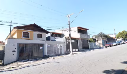 Casa tipo para venda com 3 quartos, sendo 1 suíte, 207m²