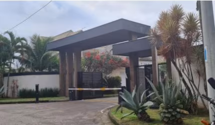 Lindo terreno plano a venda no Recreio Dos Bandeirantes medindo 266,89m² Cond. Conceituado, uma quadra da Av. Das Américas !
