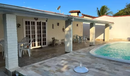 Belíssima Casa independente com piscina