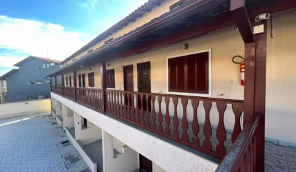 Ótimo apartamento no Peró