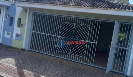 Casa numa excelente localização no bairro Ferradura na Zona Sul de São José dos Campos.