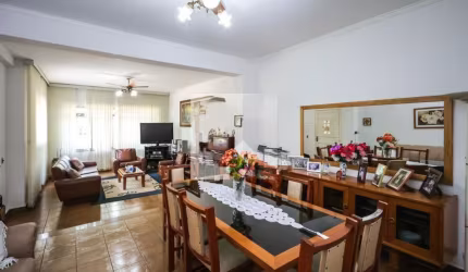 Casa a venda com 3 Dorms 210m² - 2 banheiros - 2 vagas - Bairro Jardim da Saúde - São Paulo - SP
