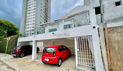 Casa comercial com 4 salas para alugar na Rua Frei Canísio, 83, Jardim Marajoara, São Paulo por R$ 20.000