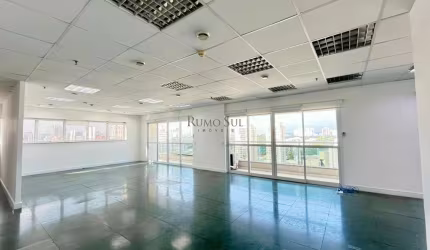 Sala comercial para alugar na Rua Américo Brasiliense, 1923, Chácara Santo Antônio, São Paulo por R$ 11.500
