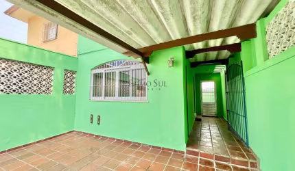 Casa com 3 quartos à venda na Carlos Falletti, 44, Campo Grande, São Paulo por R$ 659.000