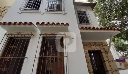 Excelente casa junto a Pinto Guedes e Praça Xavier de Brito!